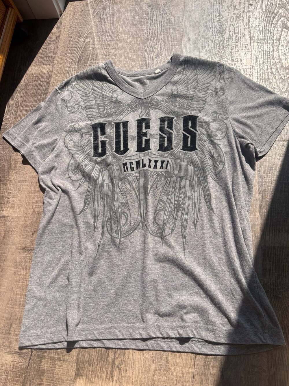 GUESS MCMLXXXI Winged Graphic V-Neck T-Shirt